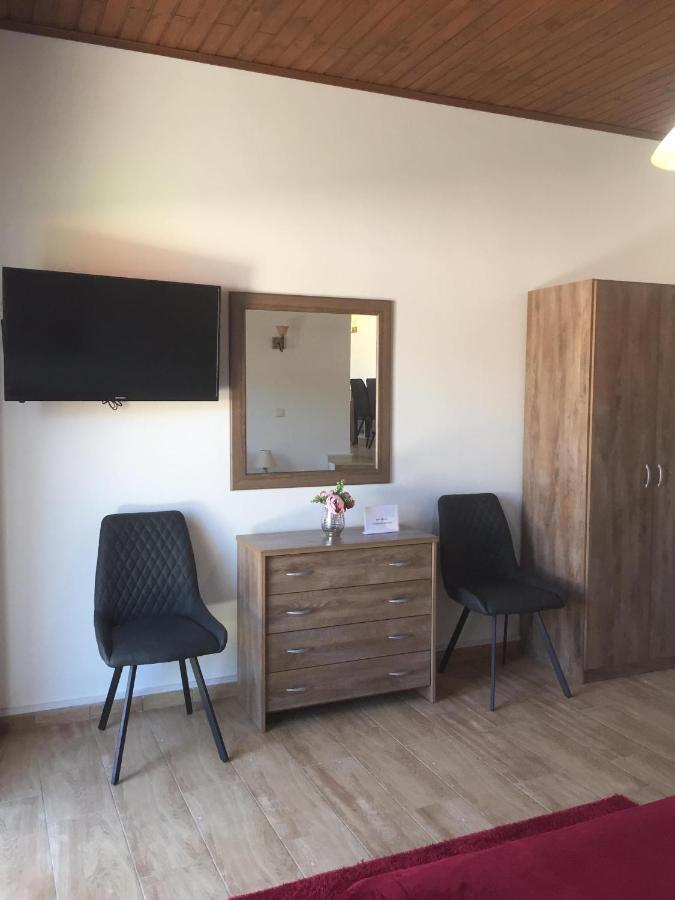 Love Holiday Suite 1 Tris Elies المظهر الخارجي الصورة